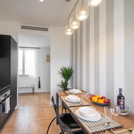 Attico Di Lusso Vista Duomo A 2 Passi Dal Centro Apartamento *